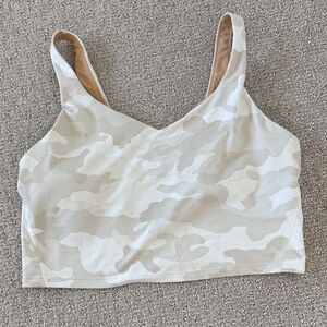 Old Navy Active Camouflage Crop Top. XL.